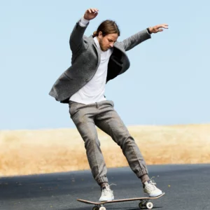 Read more about the article Riley Hawk: Skateboarding’s Rising Star and Legacy Builder