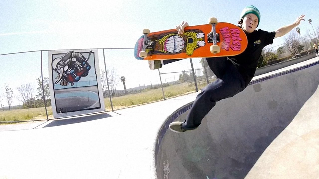Read more about the article Tristan Funkhouser: A Skateboarding Phenomenon with Fearless Creativity